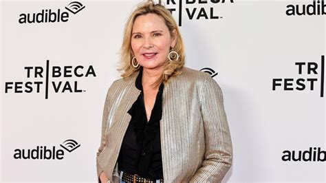 Kim Cattrall, 67, looks sensational in nude bodysuit for Kim。